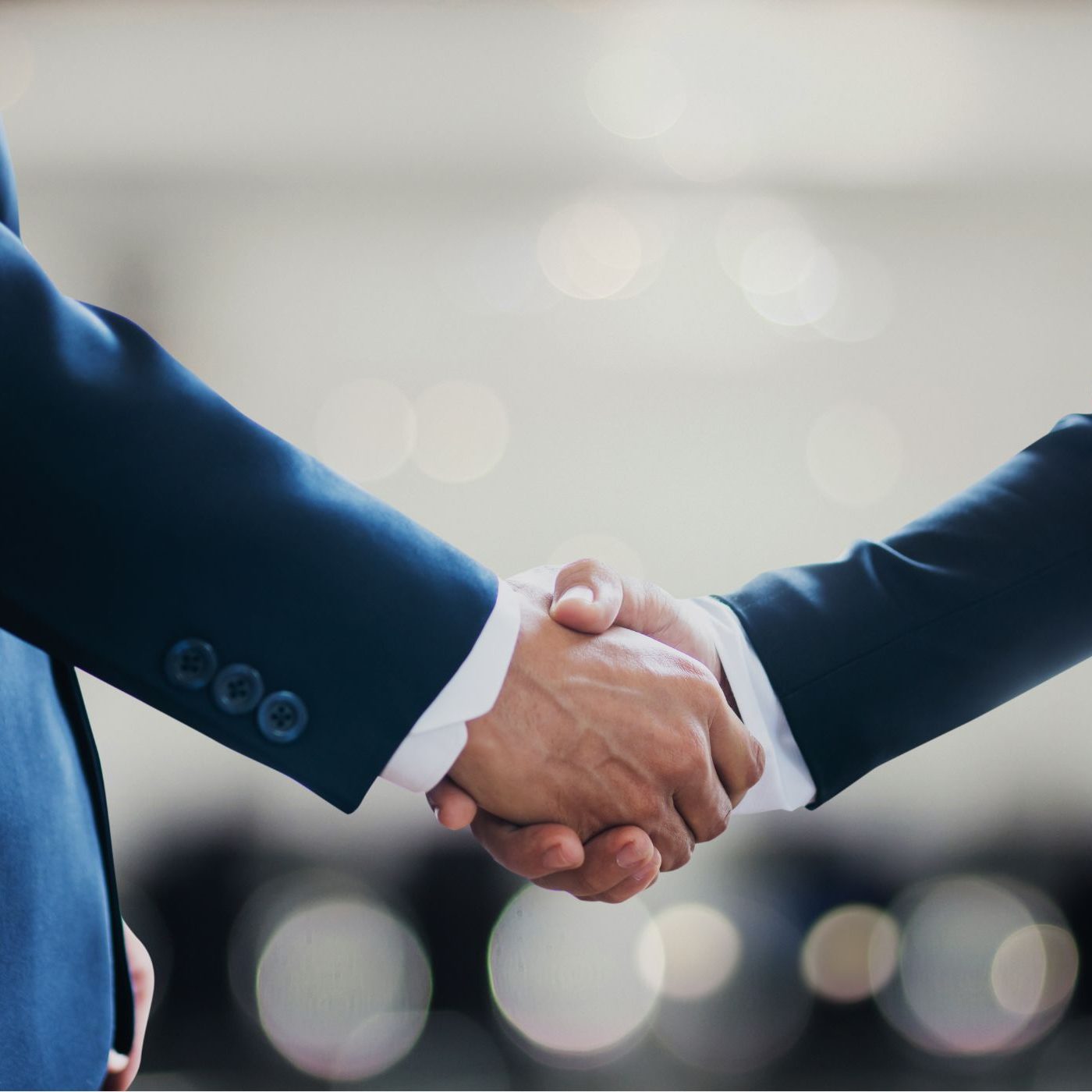 corporate-contract-handshake